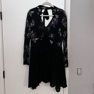 Chelsea Violet Long Sleeve Lace Top Dress with V-Neckline, Black